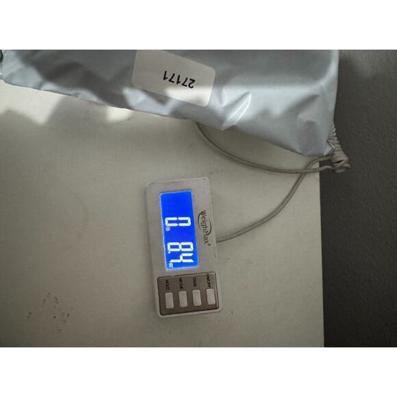 Figs Technical Collection Top Women Medium Gray Oversized Sleevless Scrubs - Picture 6 of 6